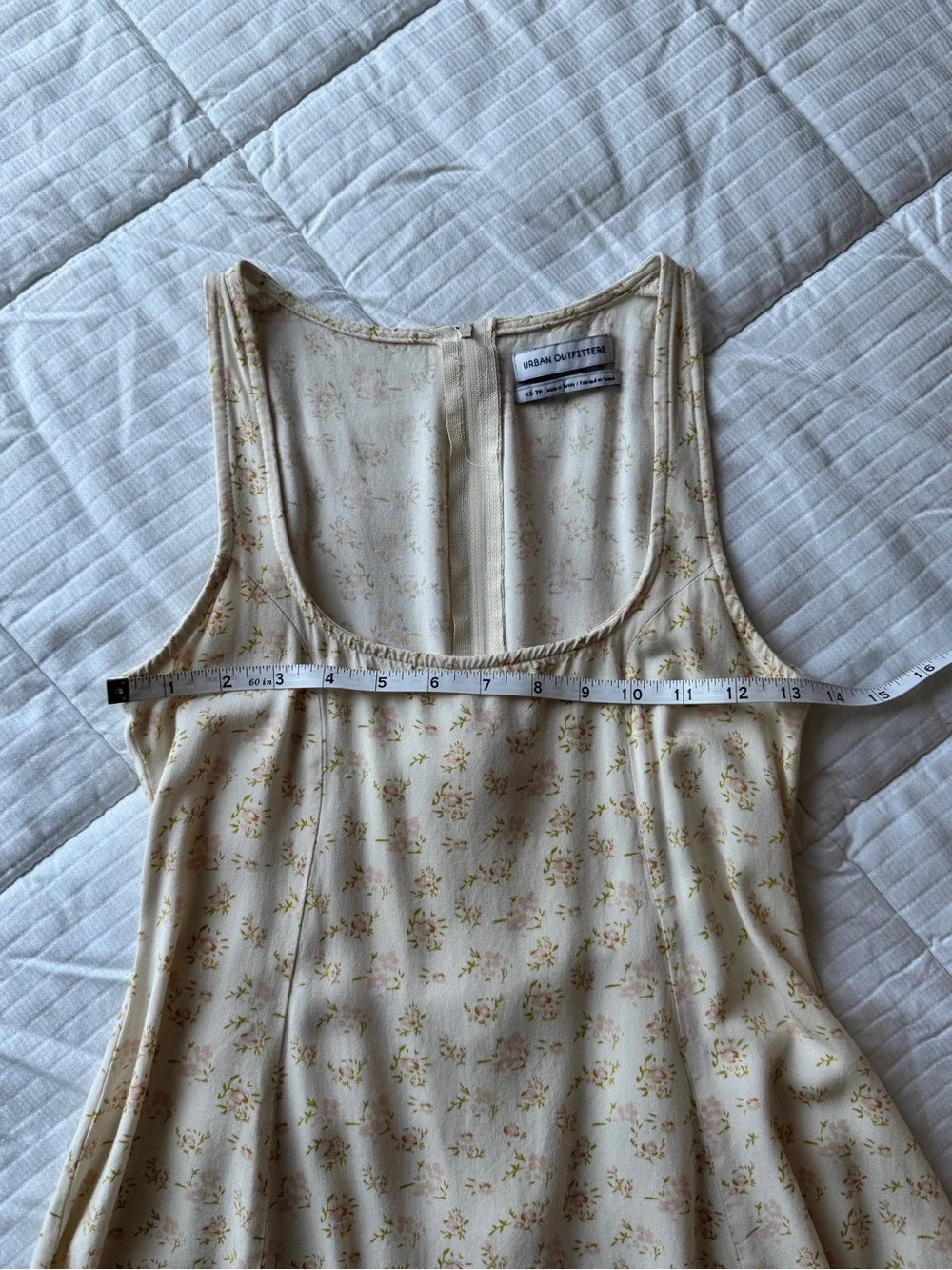 Urban Outfitters floral babydoll mini dress size XS - Picture 6 of 10